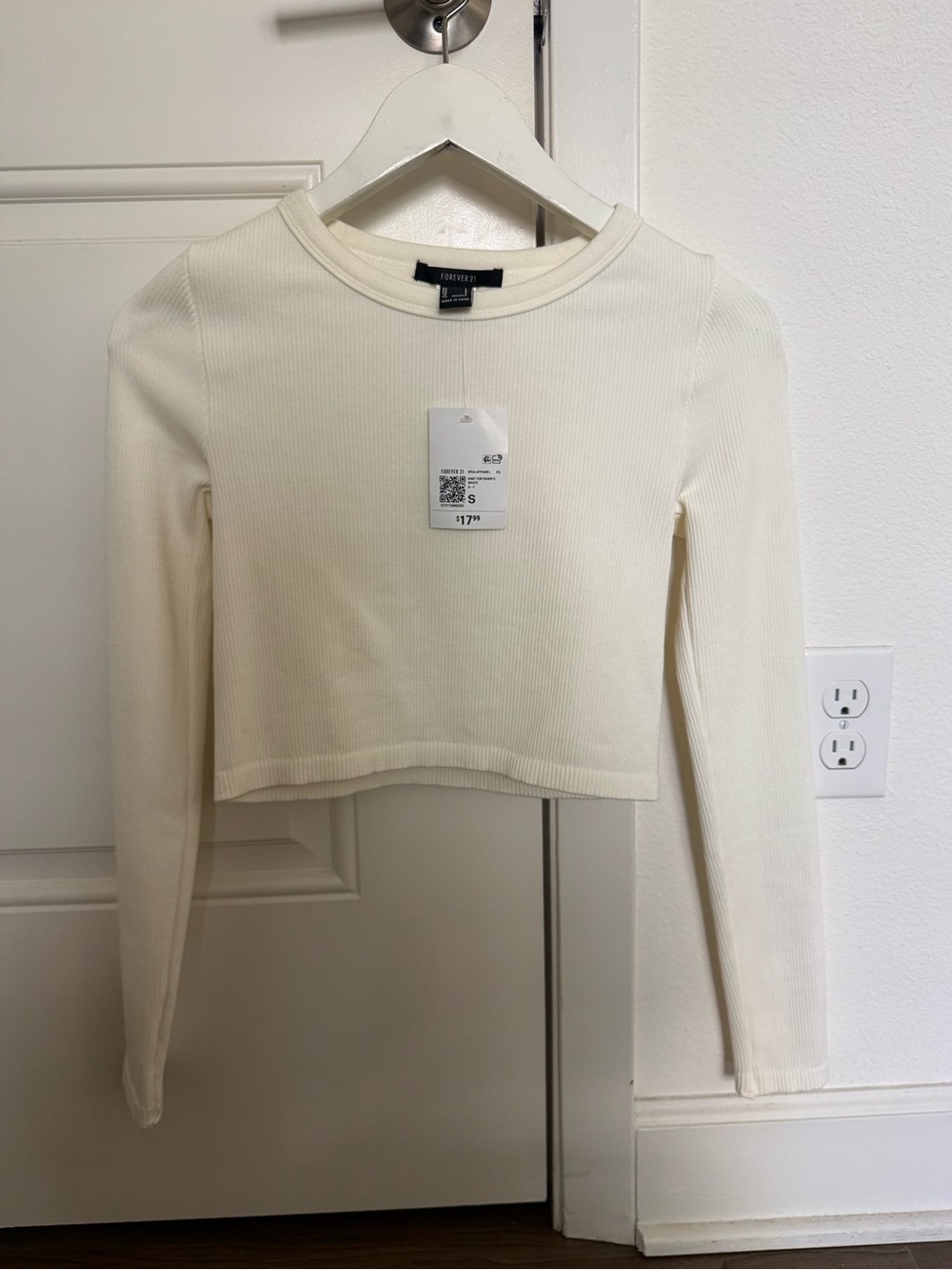 Forever 21 Cream Ribbed Long-Sleeve Crop Top